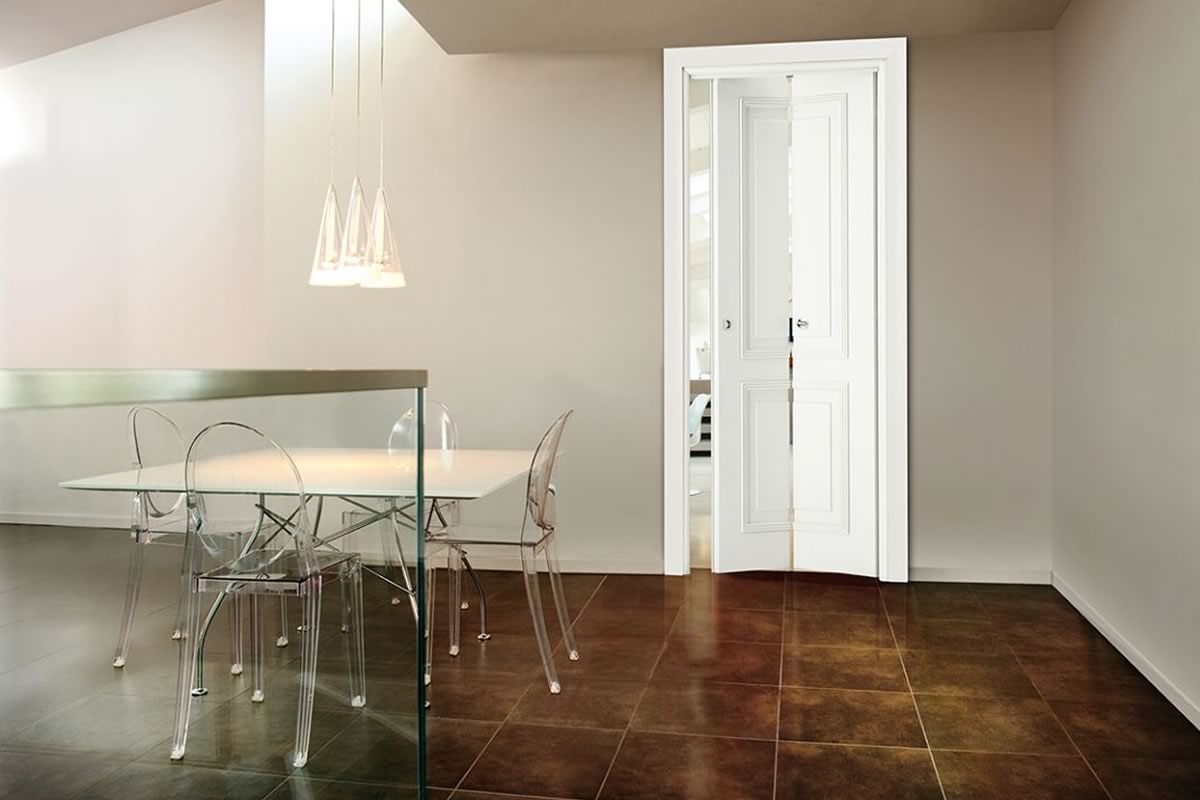 Porta in legno a libro