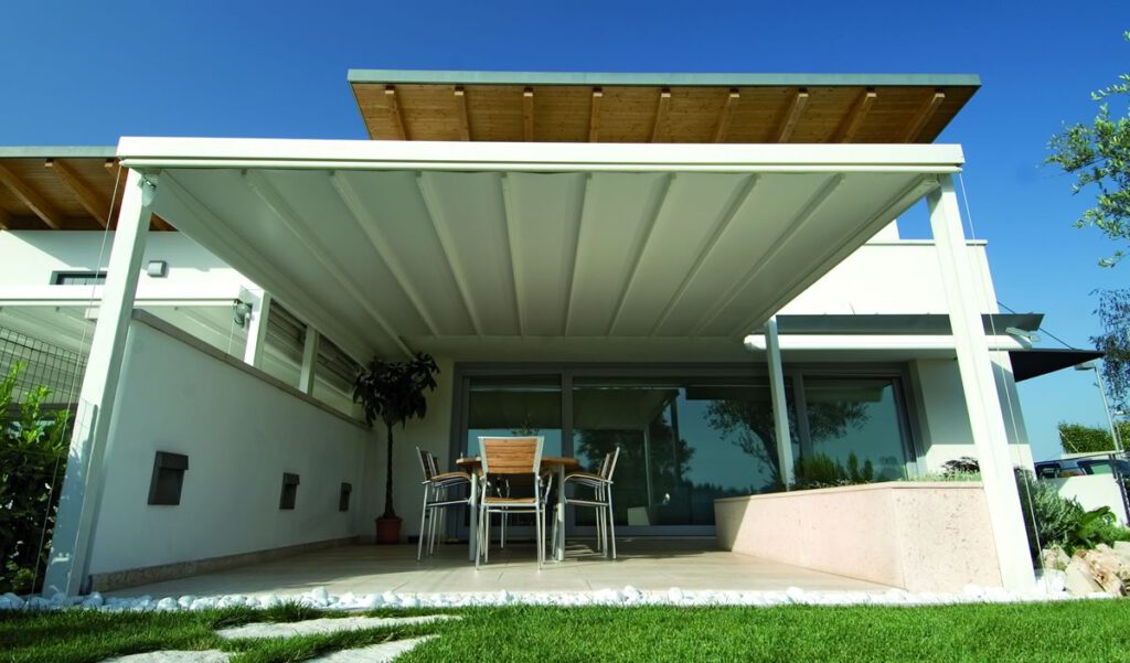 tende_da_esterno_trazione_tecnic_light_1-e1596472474400-1024x601